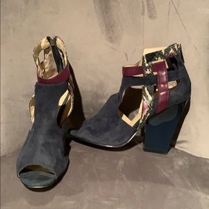 Navy open toed Calvin Klein wedges